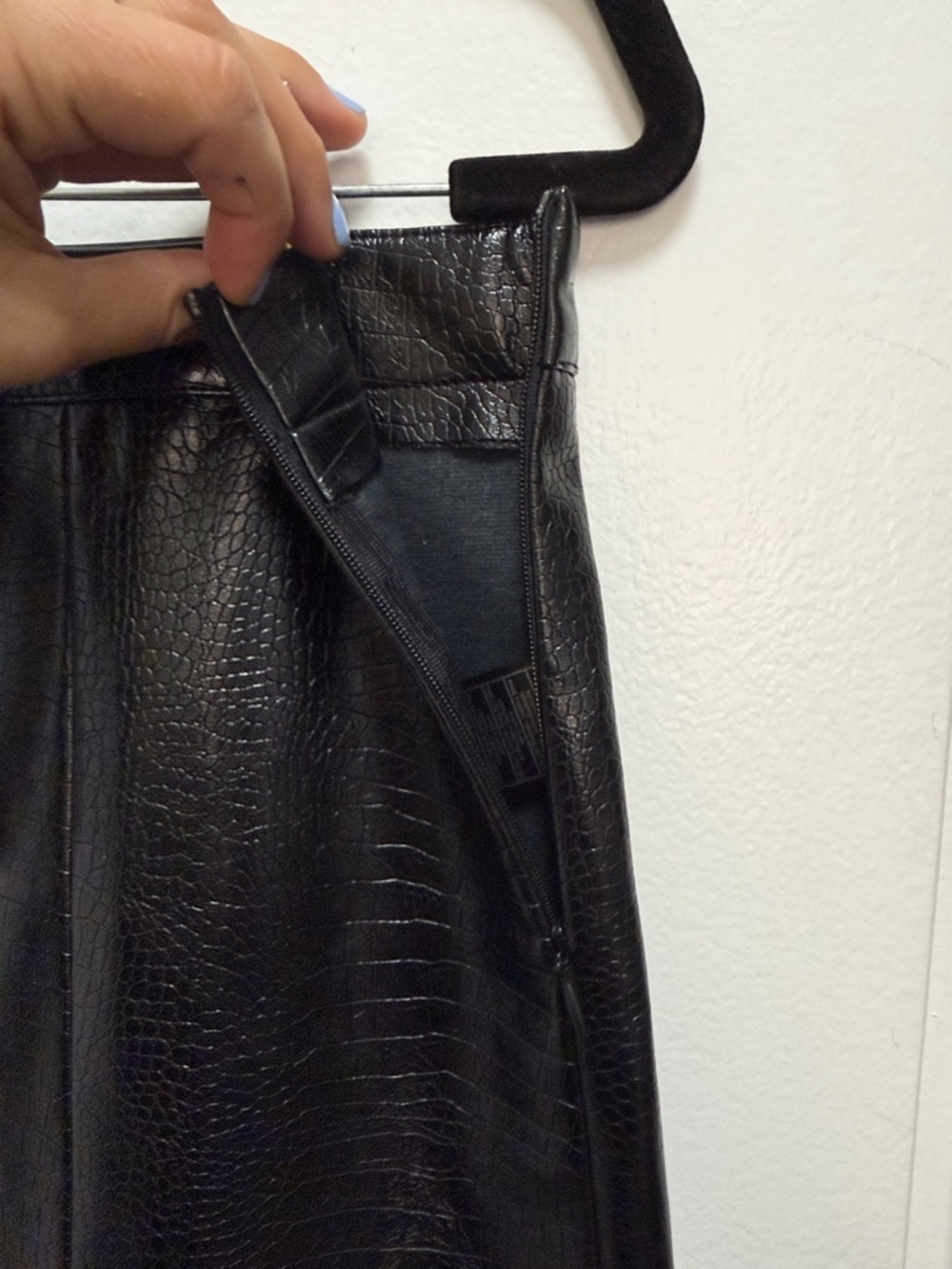 🖤NWT- Steve Madden ‘Cameron’ Faux Leather Black Mini Skirt, Size 2 - Picture 7 of 9